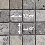 Dimensions des tesselles de la mosaïque en travertin Scabas vieilli (carrés de 3,2 cm), AL-254
